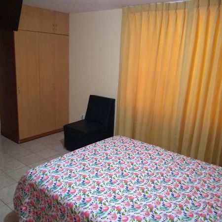 Отель Hostal Las Begonias Арекипа Экстерьер фото