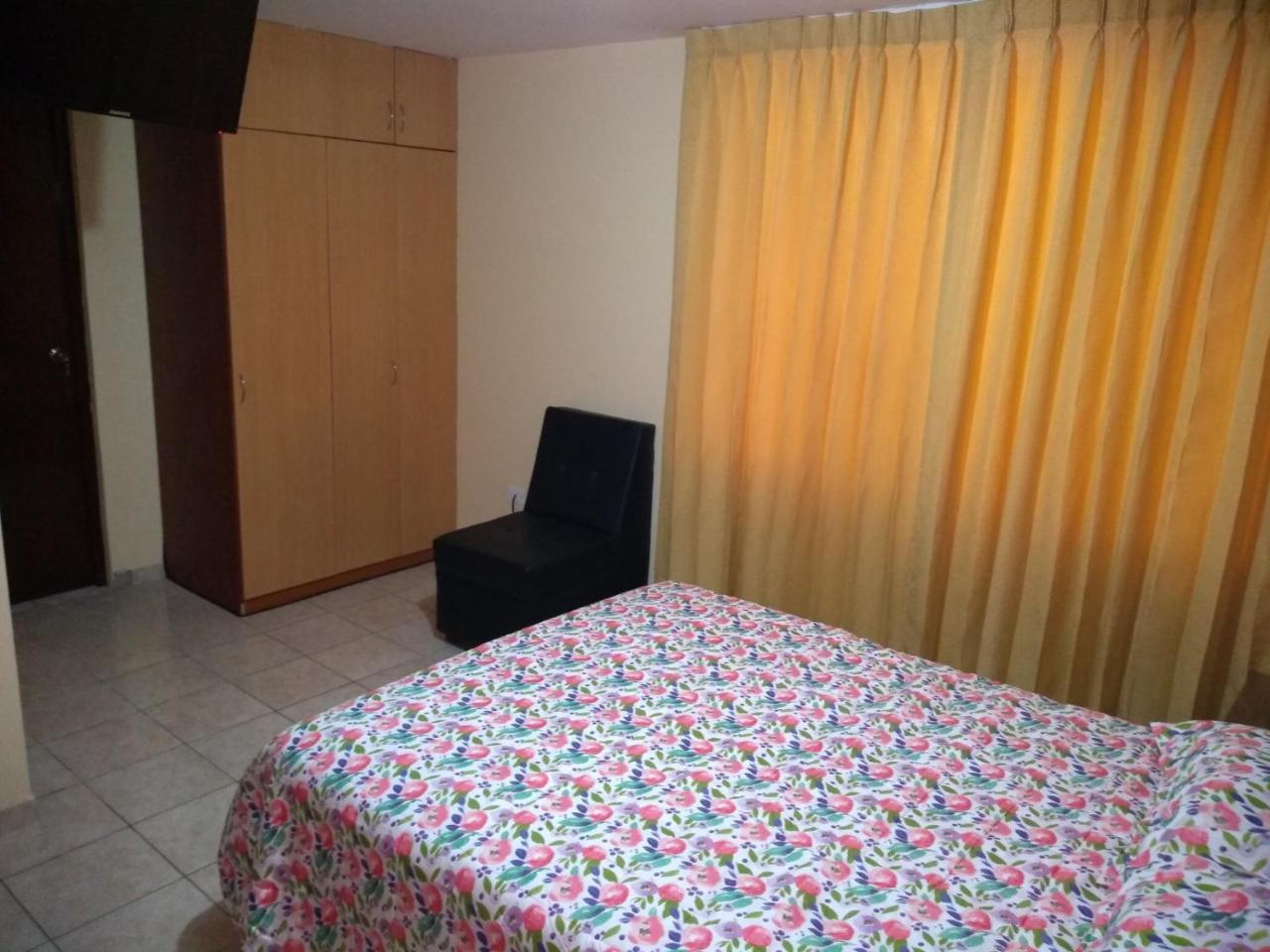 Отель Hostal Las Begonias Арекипа Экстерьер фото
