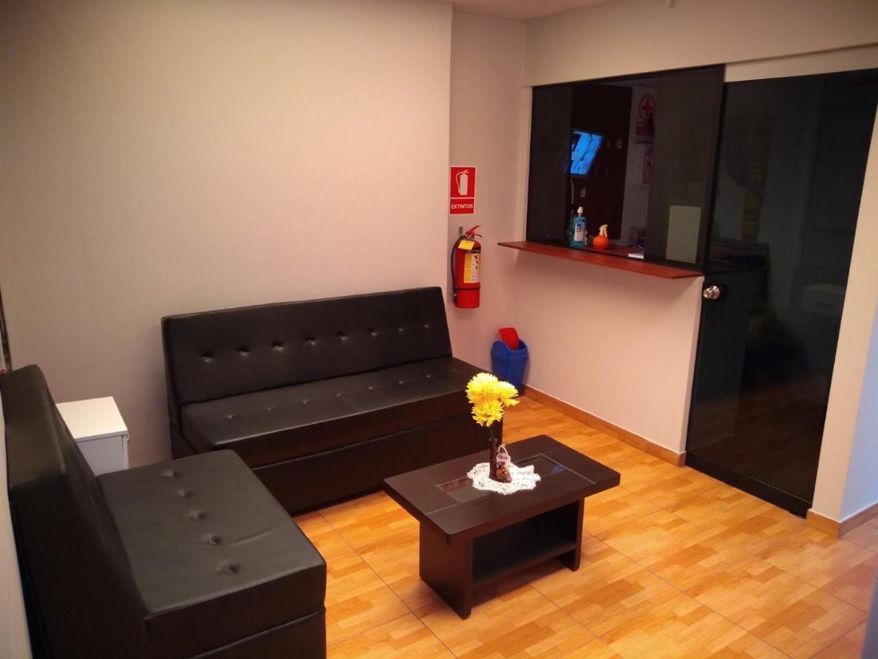 Отель Hostal Las Begonias Арекипа Экстерьер фото