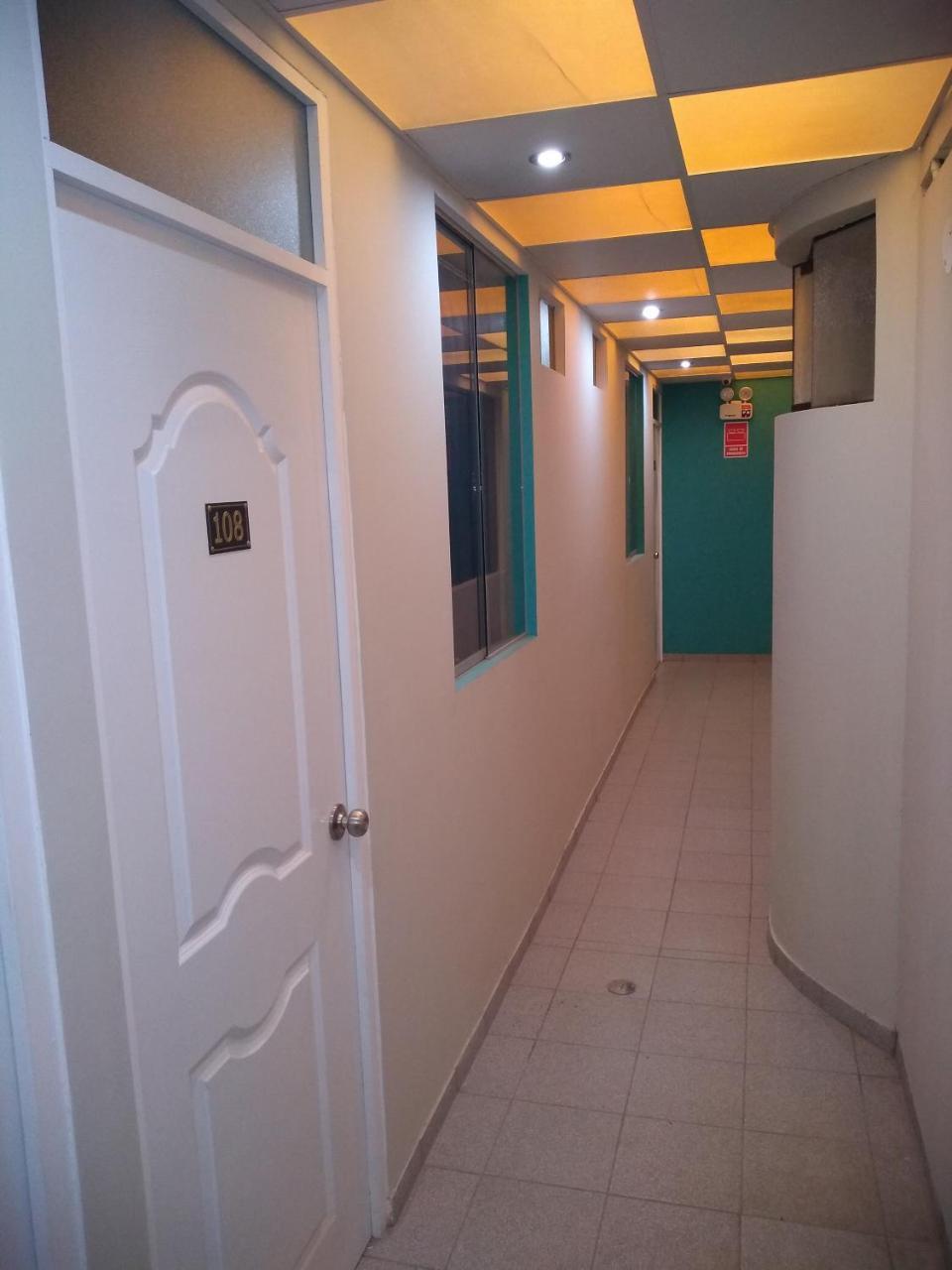 Отель Hostal Las Begonias Арекипа Экстерьер фото