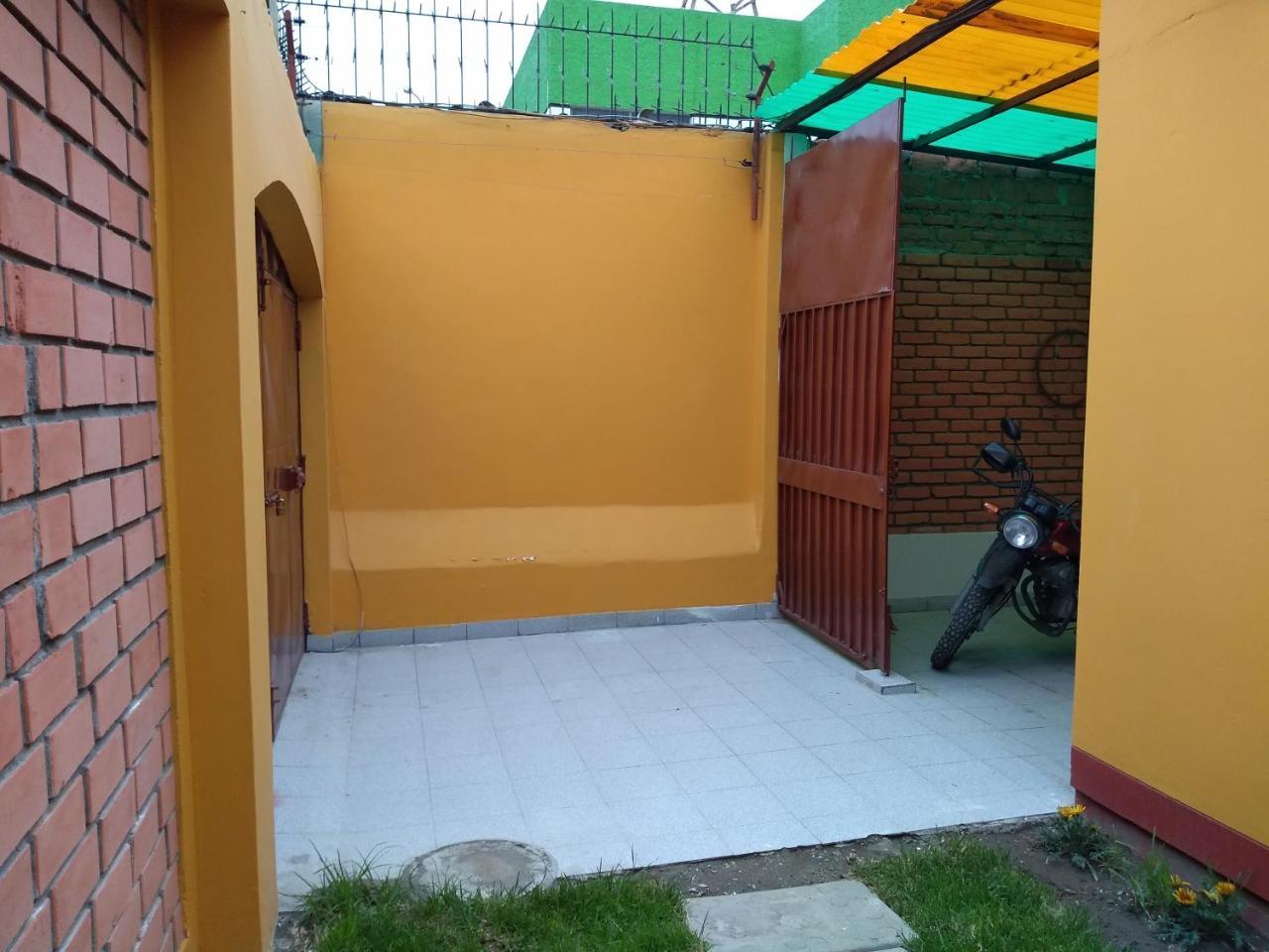 Отель Hostal Las Begonias Арекипа Экстерьер фото