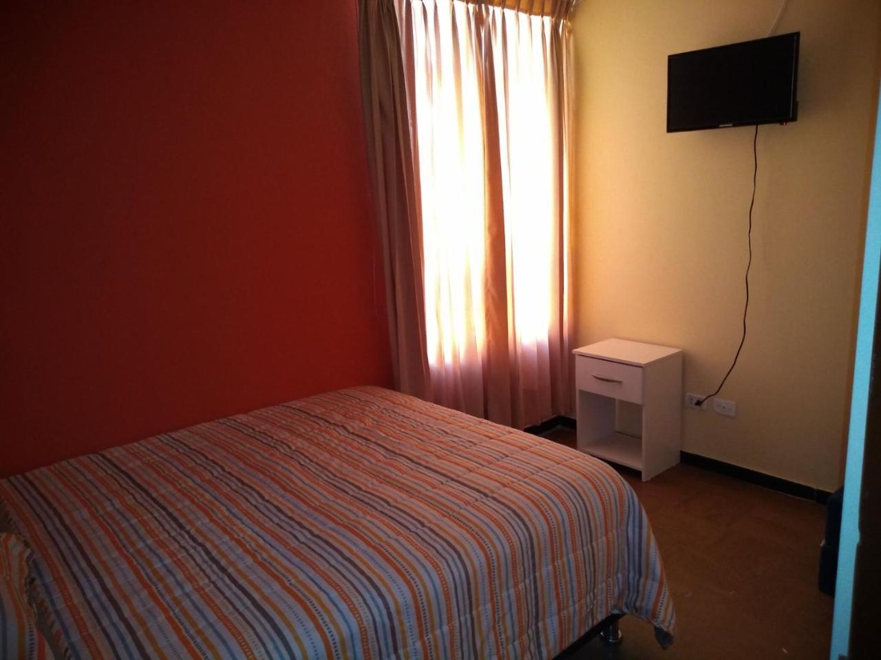 Отель Hostal Las Begonias Арекипа Экстерьер фото