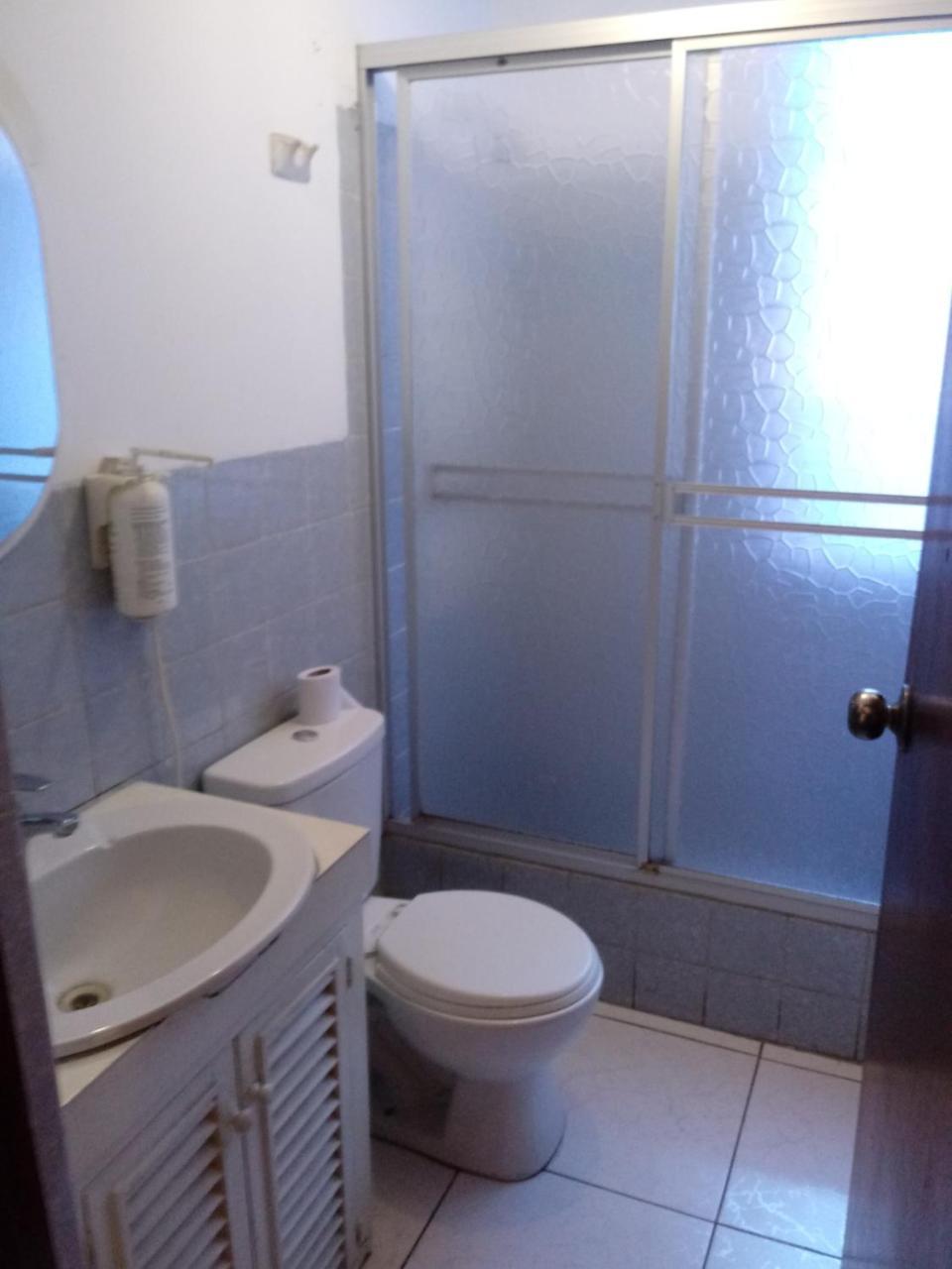 Отель Hostal Las Begonias Арекипа Экстерьер фото